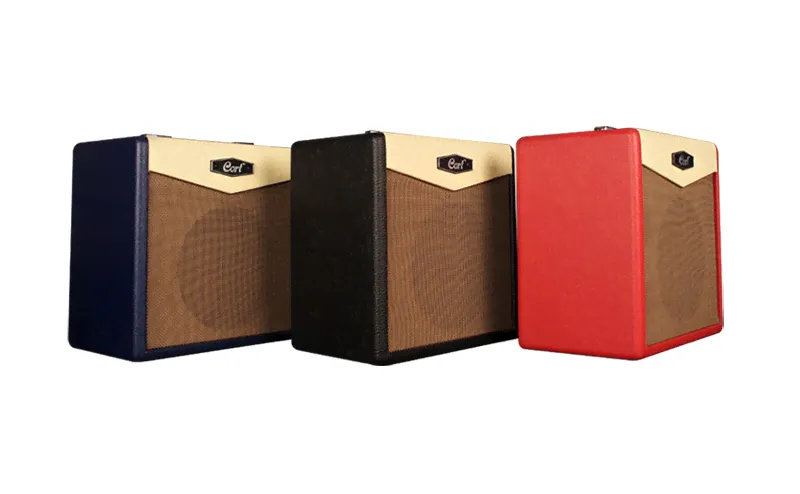 Гитарный комбоусилитель, синий, 15Вт, Cort CM15R-EU-DB CM Series