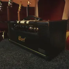 Гитарный усилитель CORT CMV15H-EU