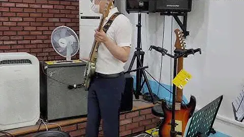 베이스기타 앰프 Fender Rumble 200 vs Cort CM150B