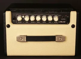Гитарный комбоусилитель Cort CM15R-EU-BK CM Series