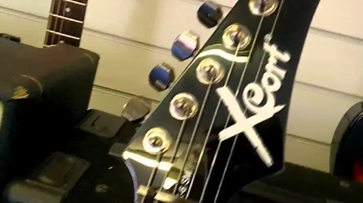 Amped/Jaybells Music - Cort X-6 SM Demo